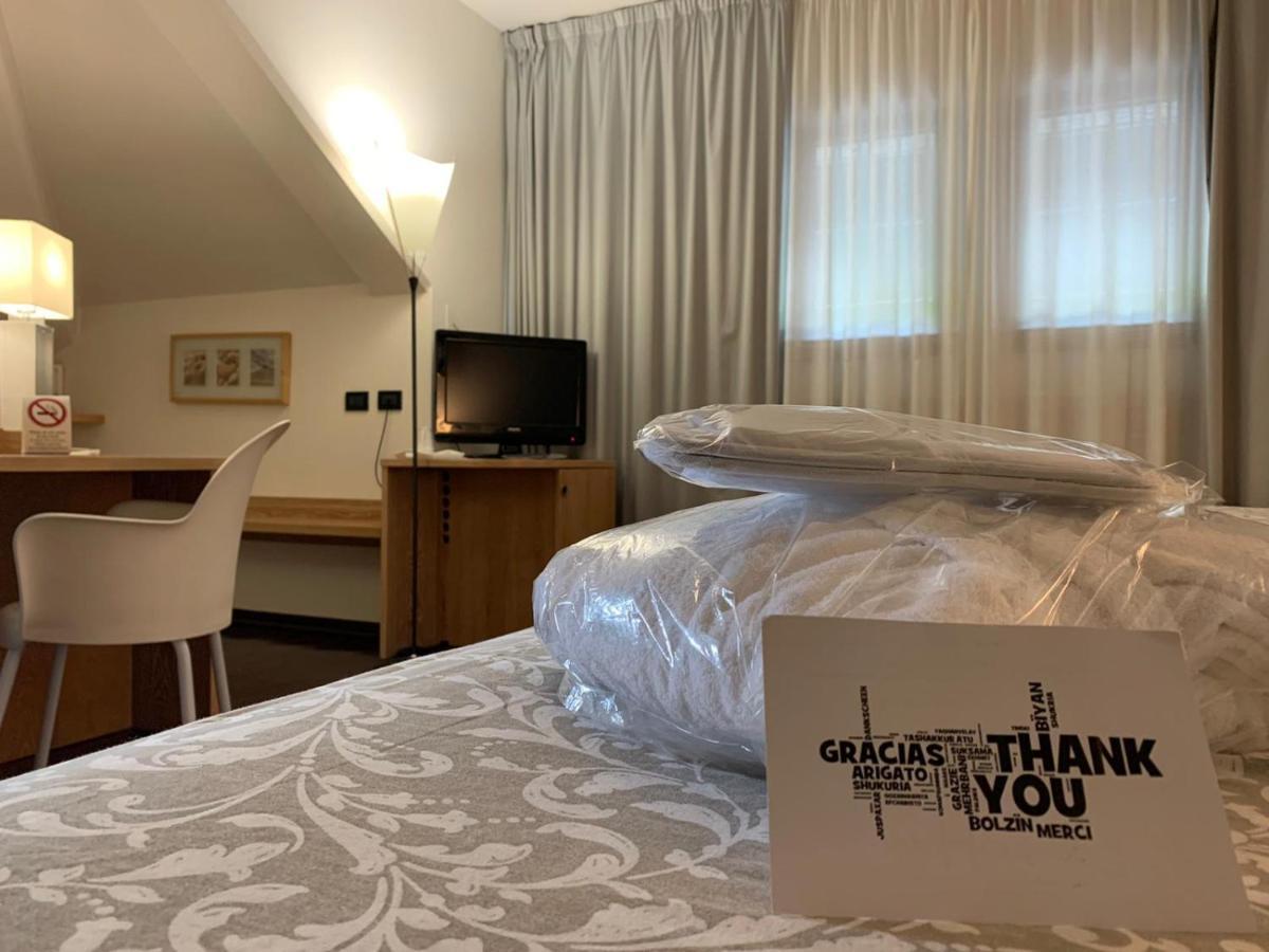 Hotel Logonovo Llido Degli Estensi Buitenkant foto