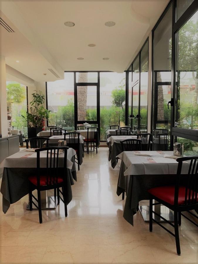Hotel Logonovo Llido Degli Estensi Buitenkant foto
