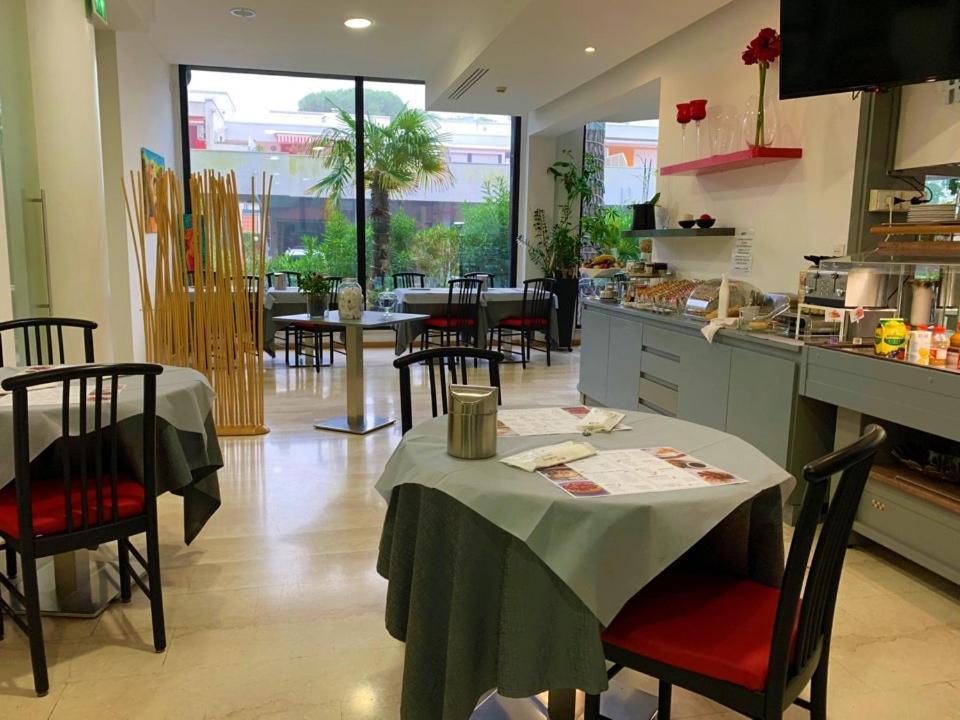 Hotel Logonovo Llido Degli Estensi Buitenkant foto