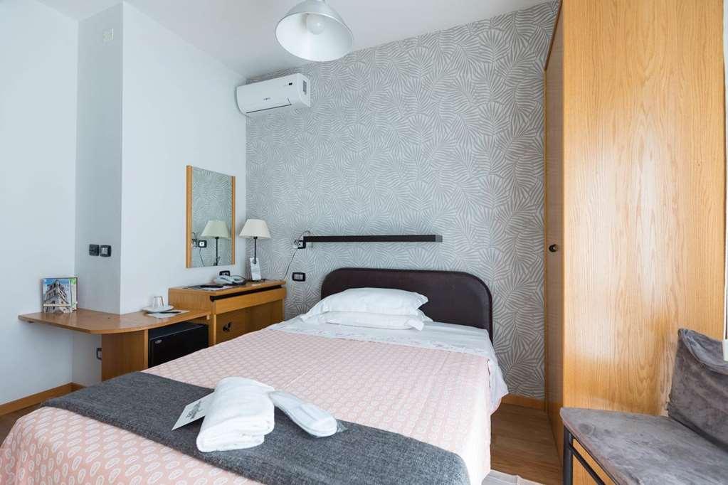 Hotel Logonovo Llido Degli Estensi Kamer foto