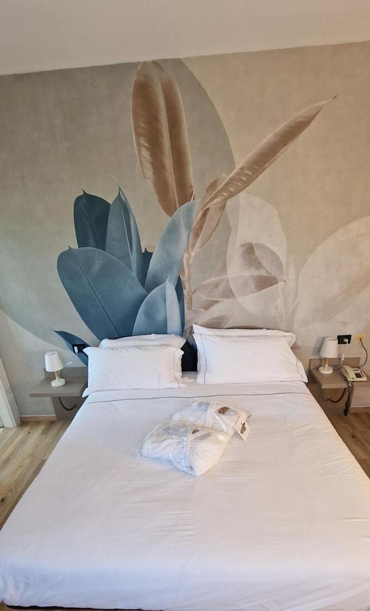 Hotel Logonovo Llido Degli Estensi Buitenkant foto