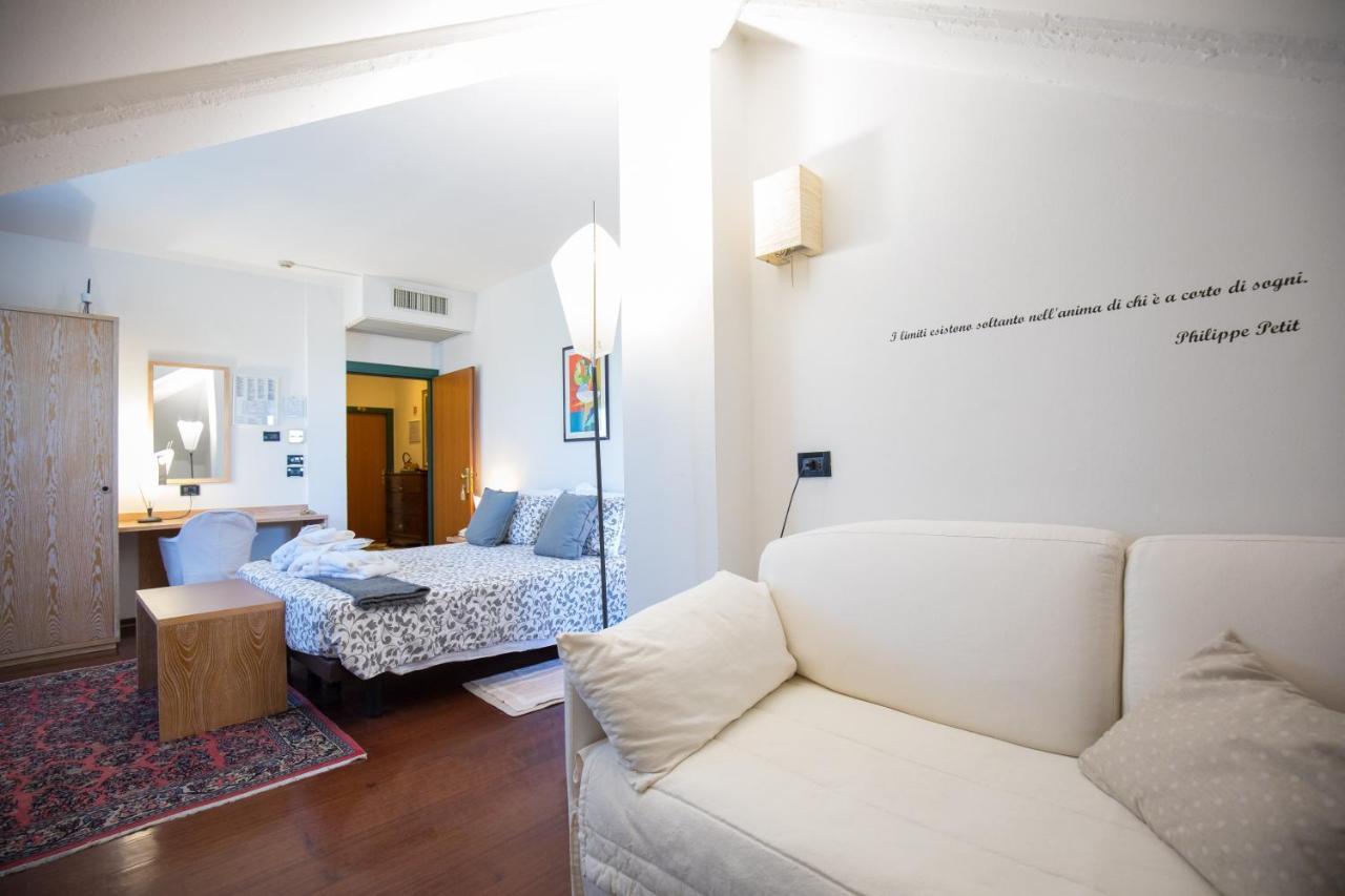 Hotel Logonovo Llido Degli Estensi Buitenkant foto