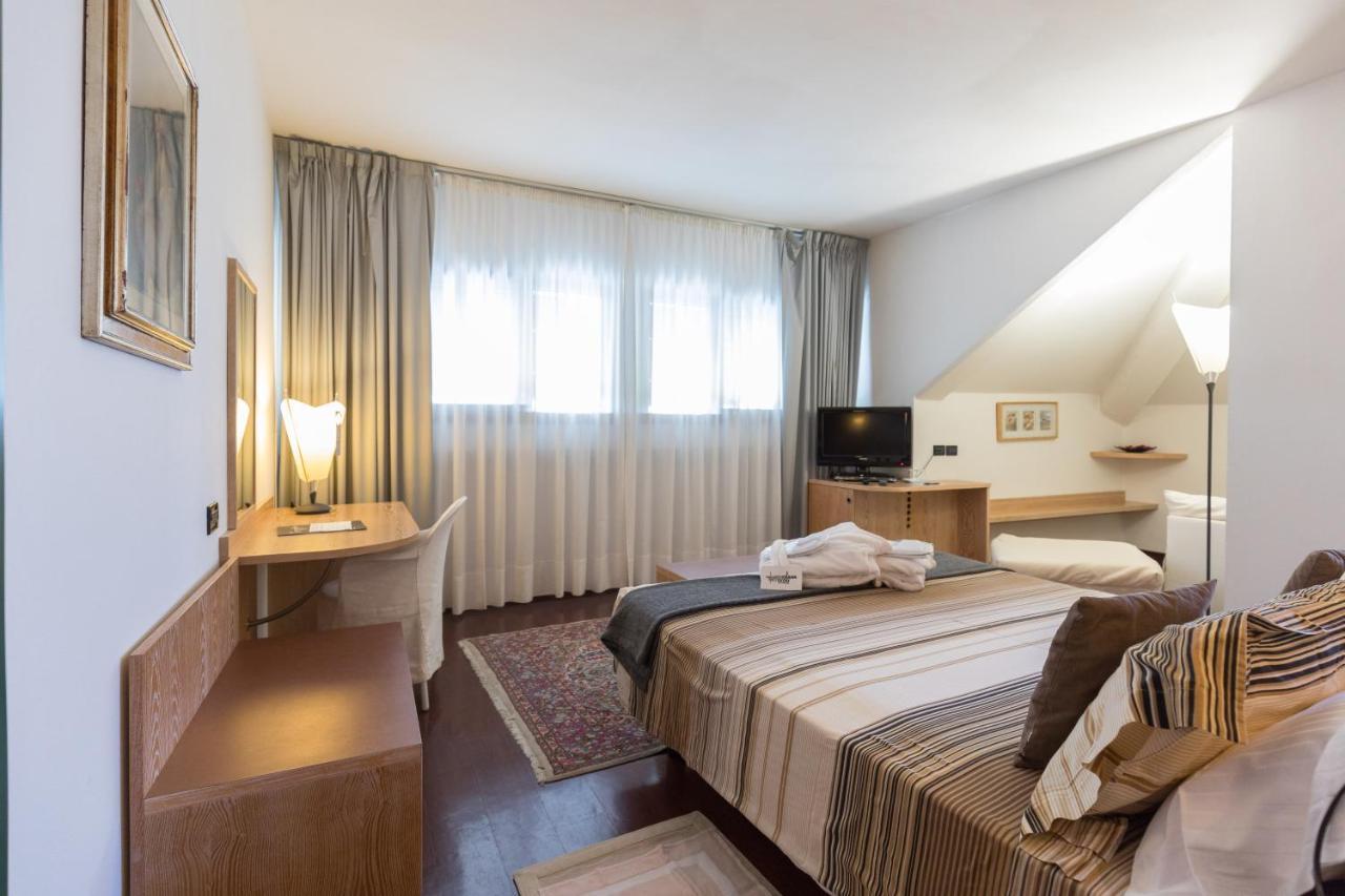 Hotel Logonovo Llido Degli Estensi Buitenkant foto